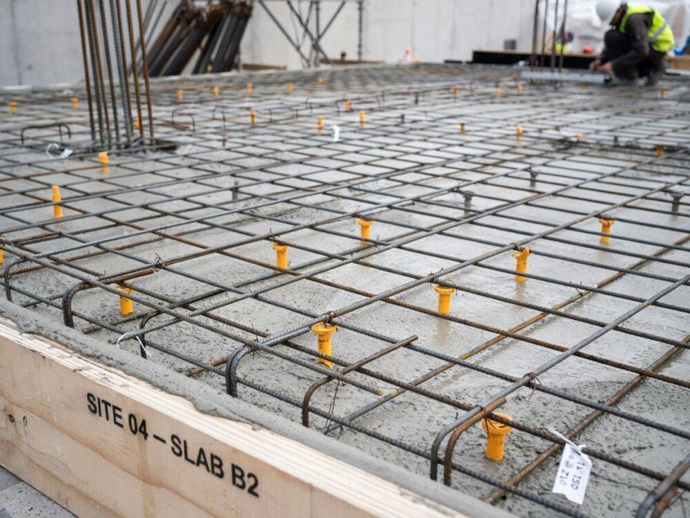 detal zbrojenia stropu betonowego