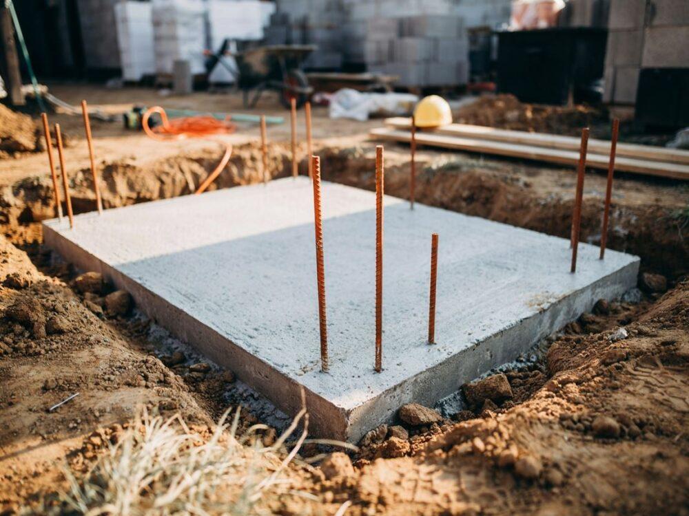 wykop pod fundament budynku